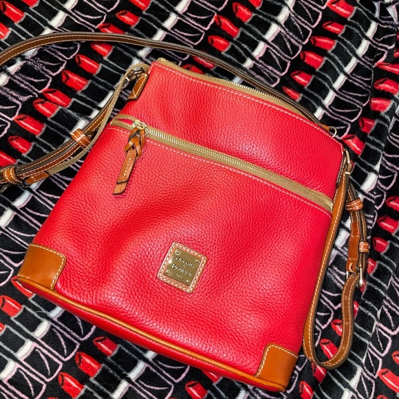 Dooney & Bourke crossbody - Picture 1 of 5